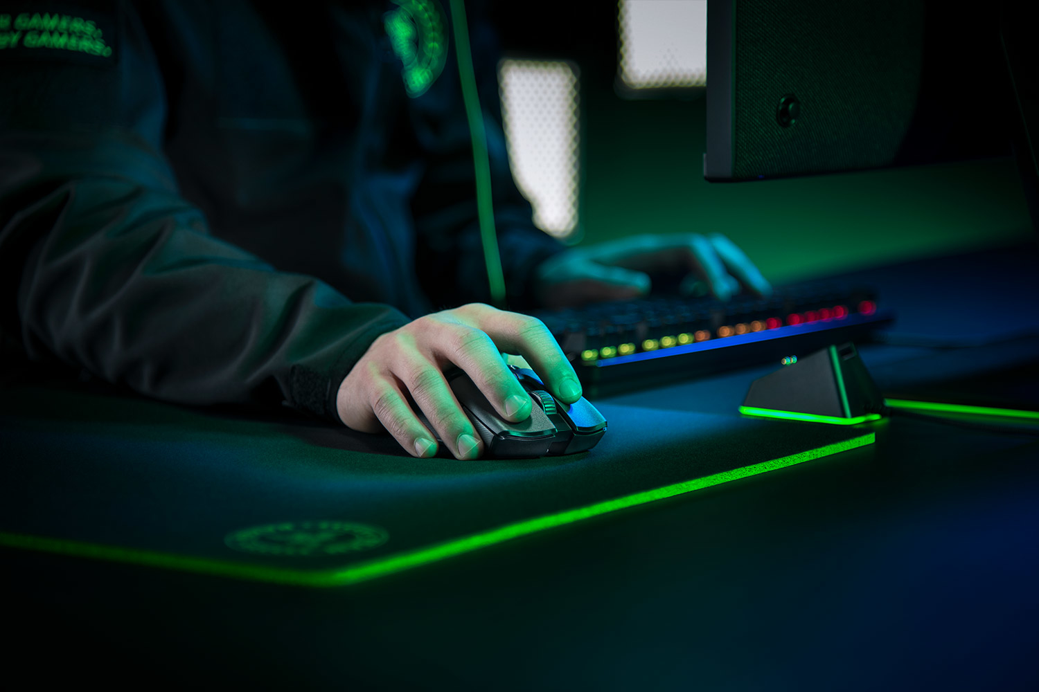 Razer Viper Ultimate & Mouse Dock Zwart