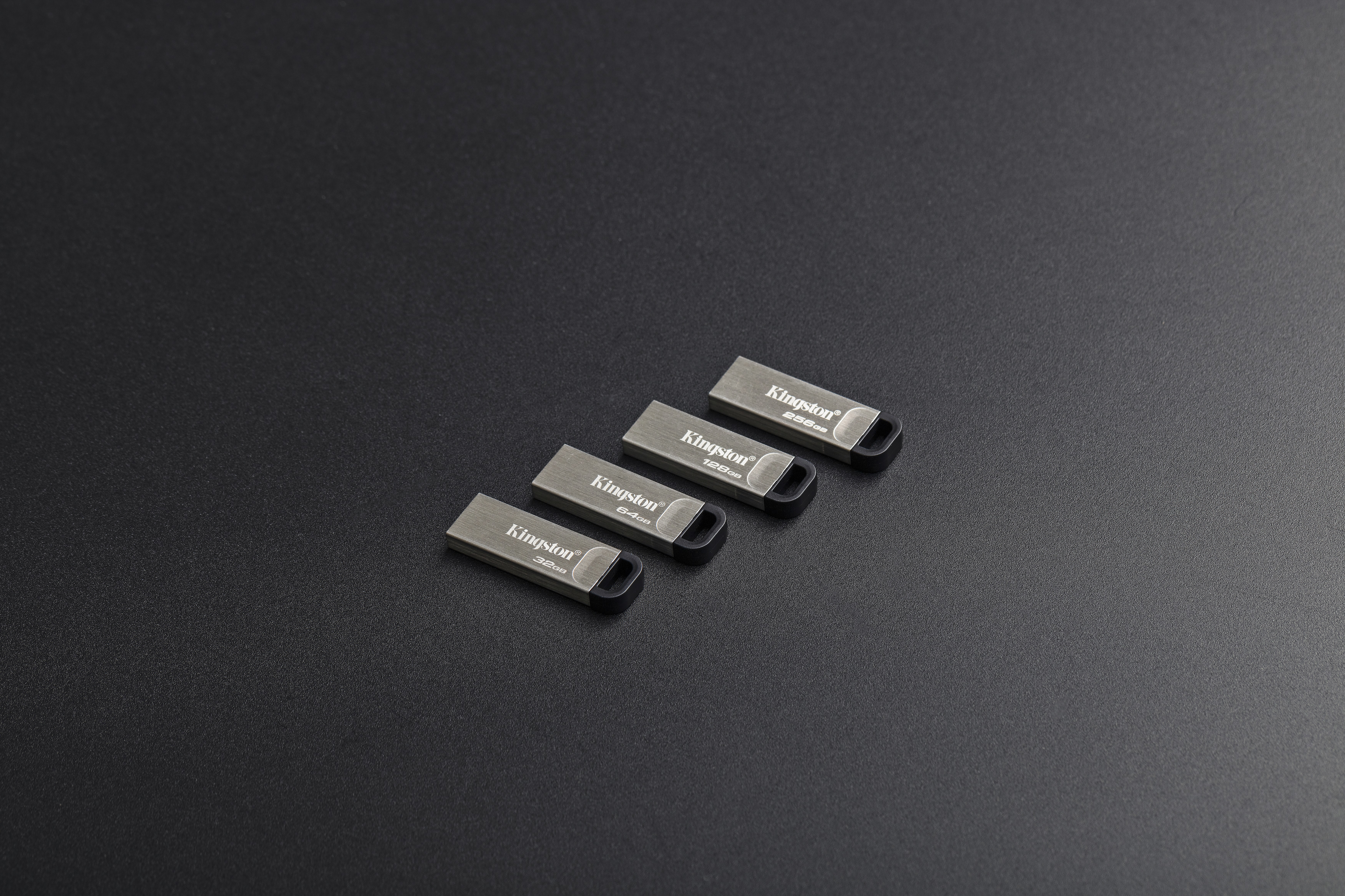 Kingston DataTraveler Kyson - 128GB - USB3.2 Gen 1 - Zilver