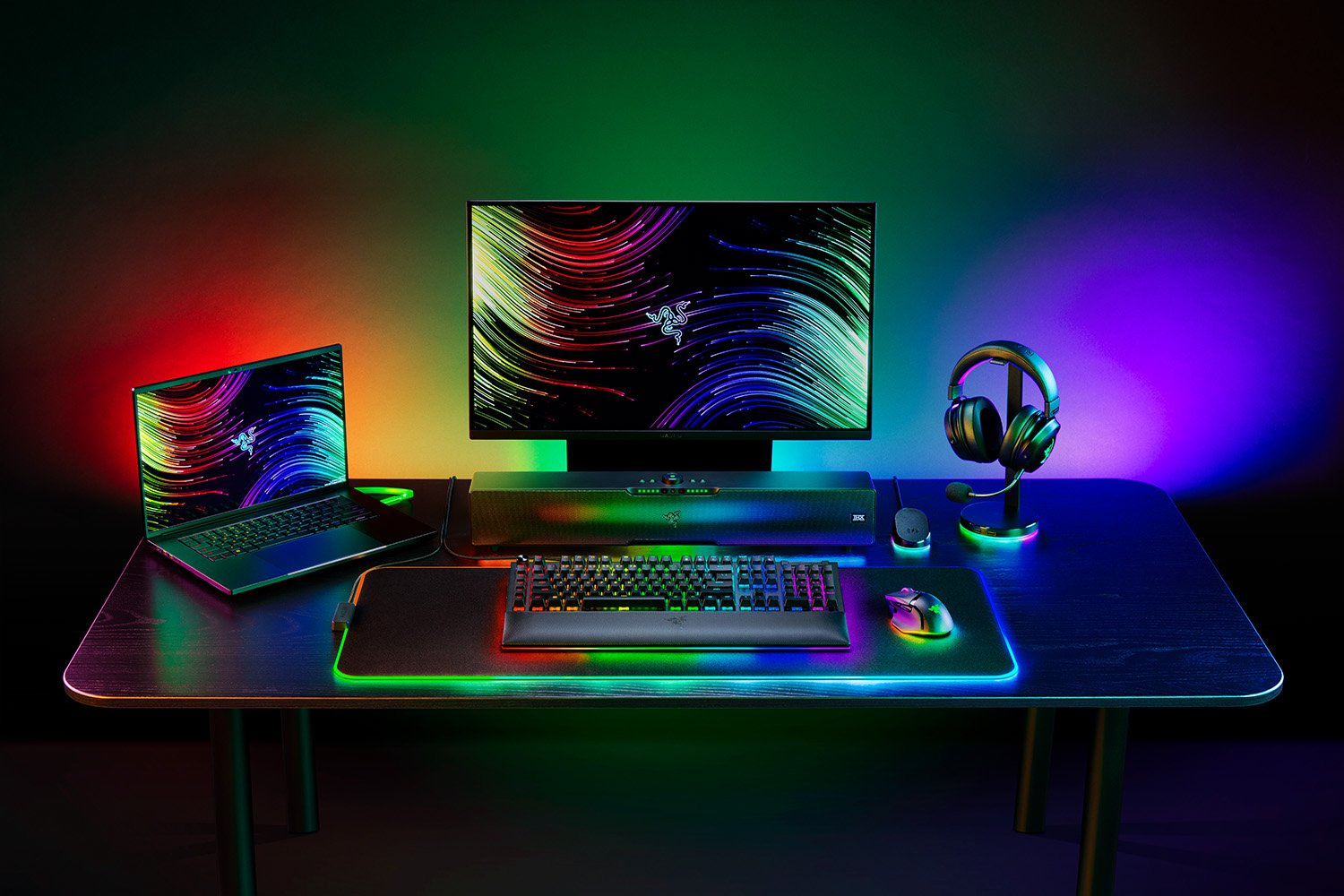 Razer BlackWidow V4 Pro - Mechanical Gaming Keyboard (Green Switch) - US Qwerty Layout
