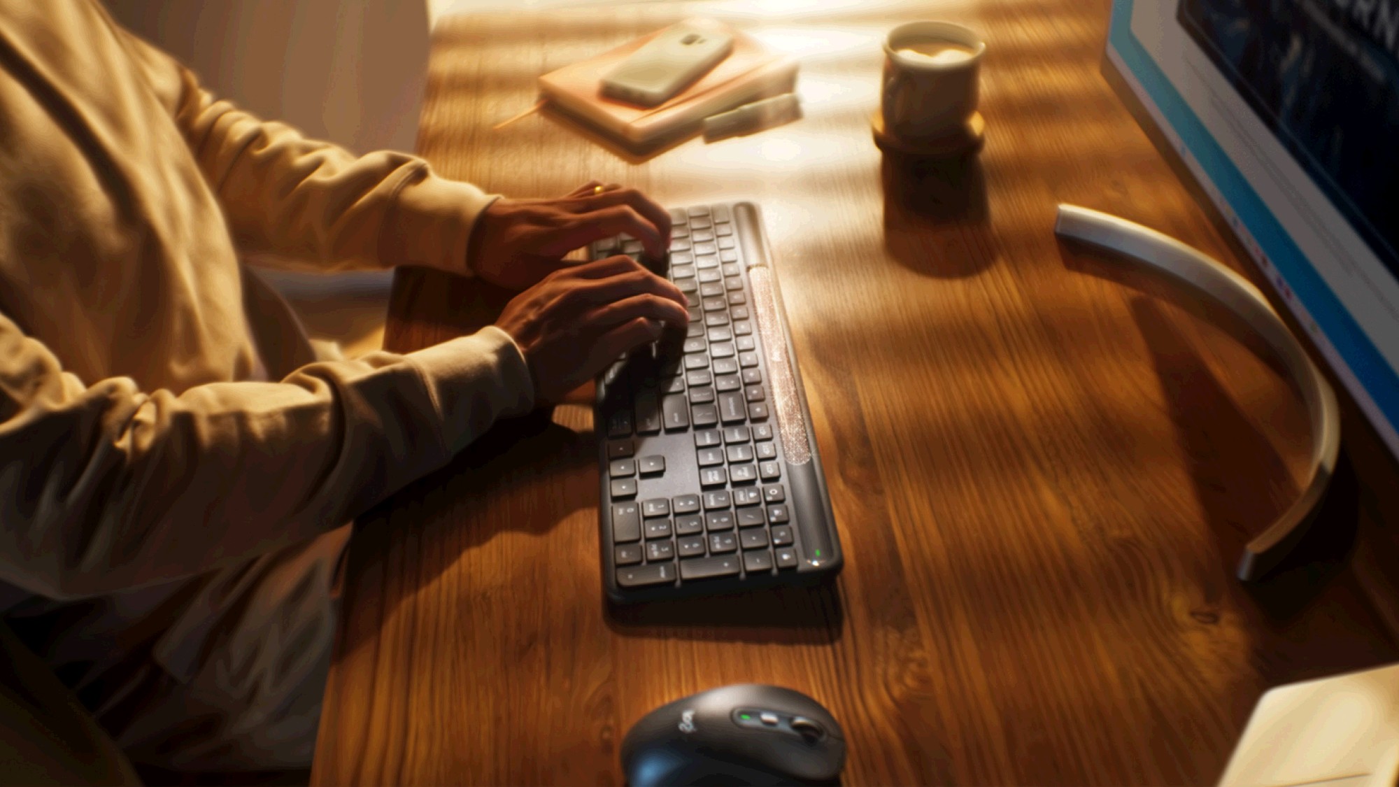 Logitech Toetsenbord Signature Slim Solar+ K980