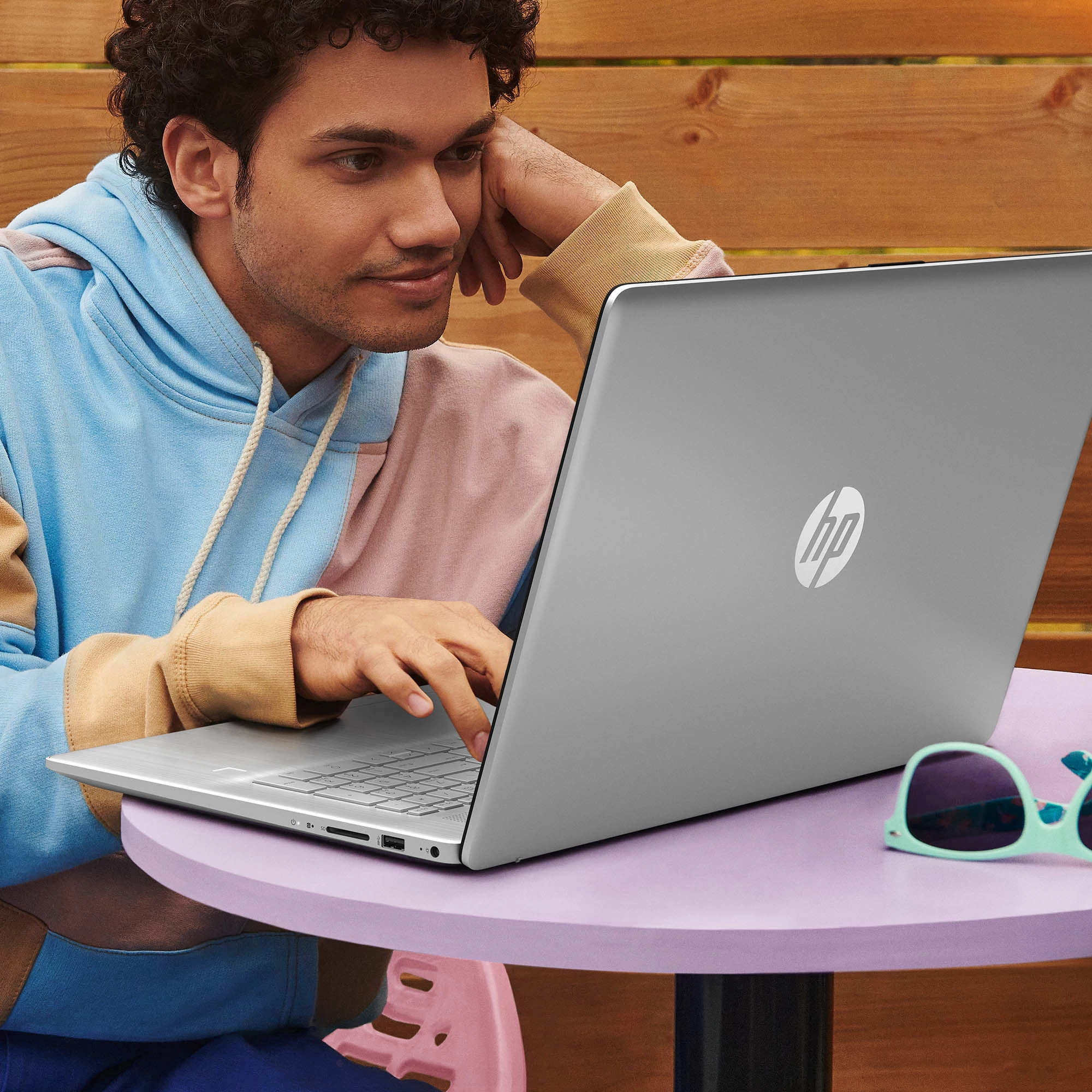 HP Laptop 17-cn3139nd