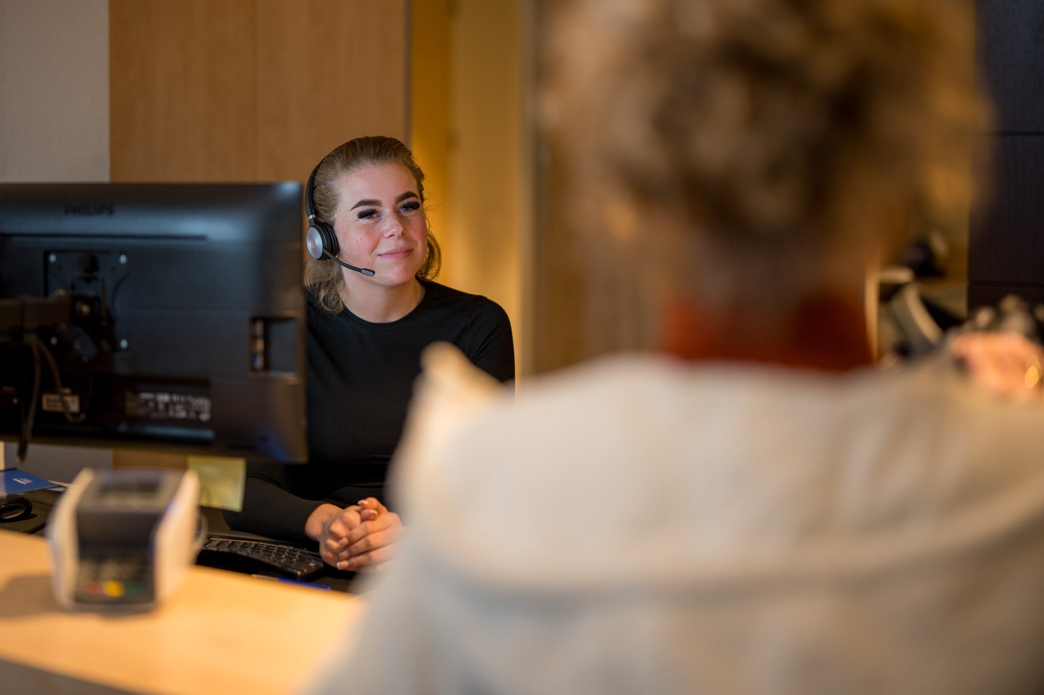 Bente - receptionist - servicebalie Geffen