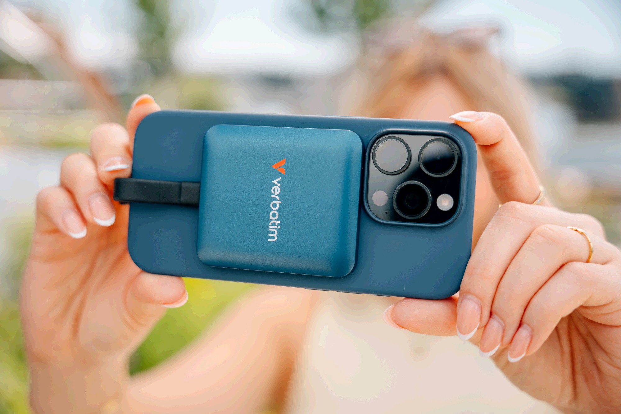 Verbatim eSSD SnapBack, 1TB, MagSafe, Blue Metallic